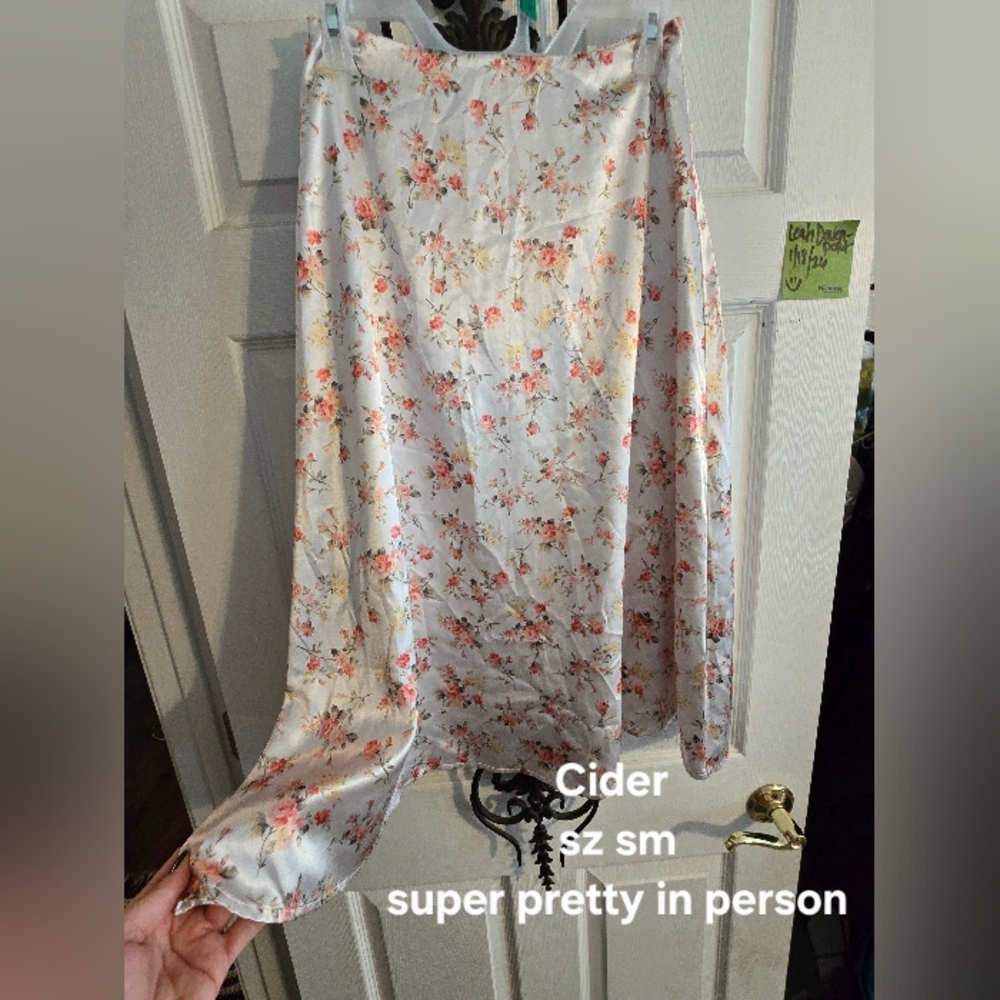 Cider Floral Skirt - White and Pink